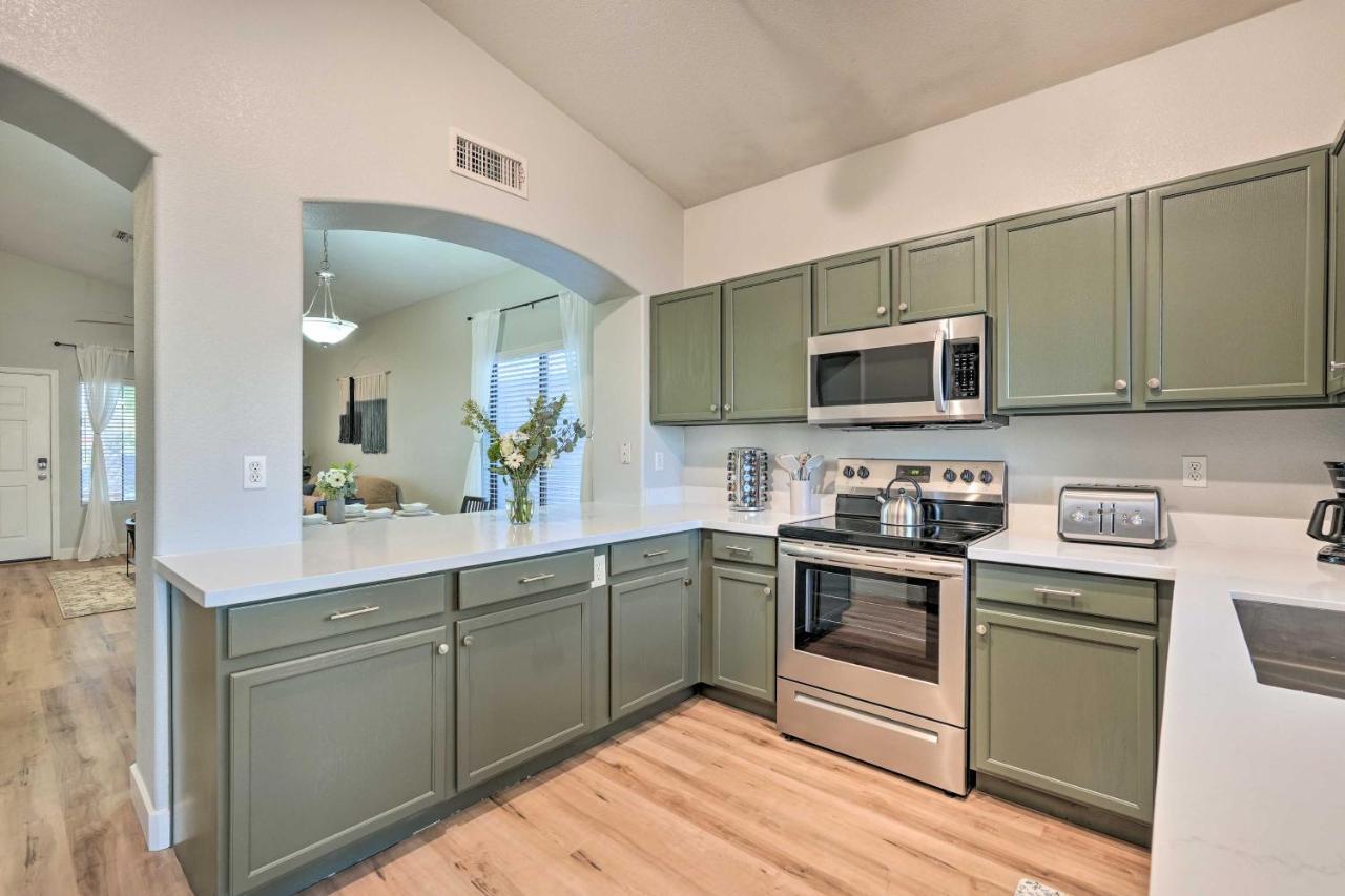 Sunlit Peoria Vacation Rental With Private Yard 外观 照片